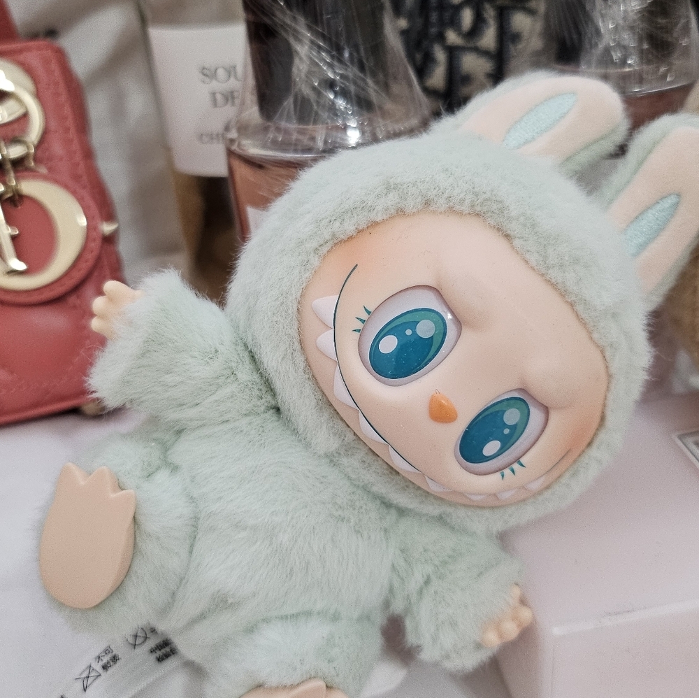 Monster Labubu Green Color - Picture 3 of 5